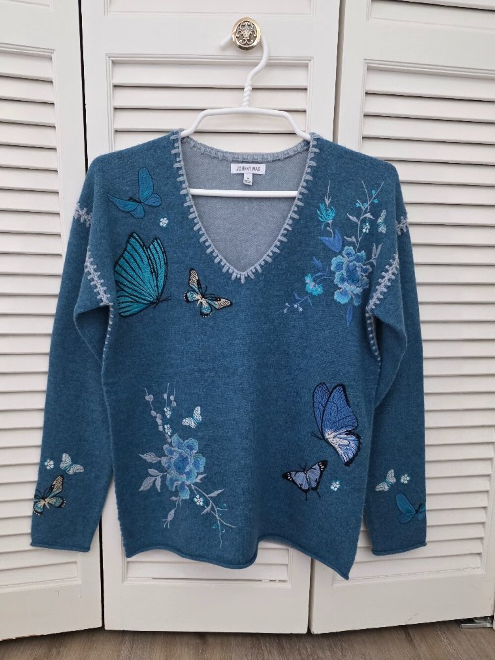 Johnny Was Selena Whipstitch Embroidered Pullover